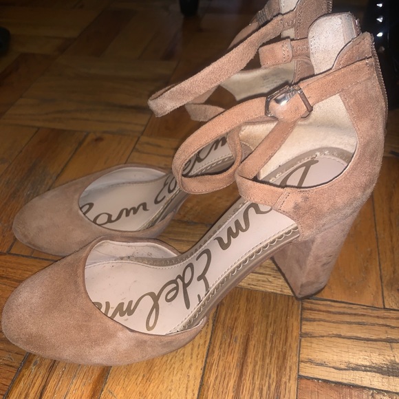 Sam Edelman camel suede round toe block heels. - Picture 2 of 4